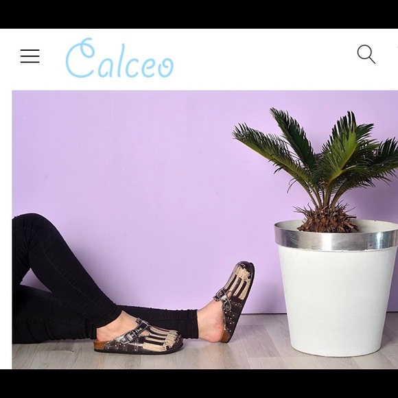 🆕NWOT...CALCEO Red/Blk/Wht Piano Pattern Clogs - Picture 12 of 16